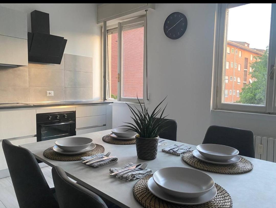Shining House In Milan Apartment Bagian luar foto