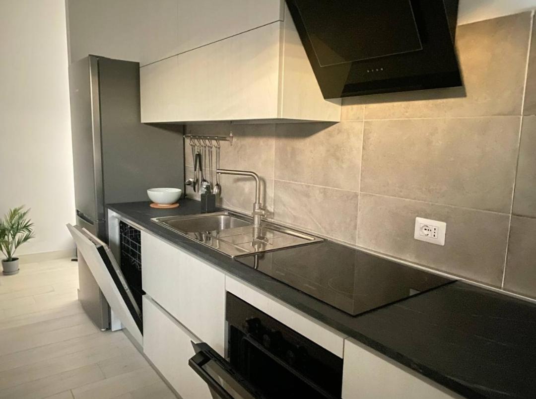 Shining House In Milan Apartment Bagian luar foto