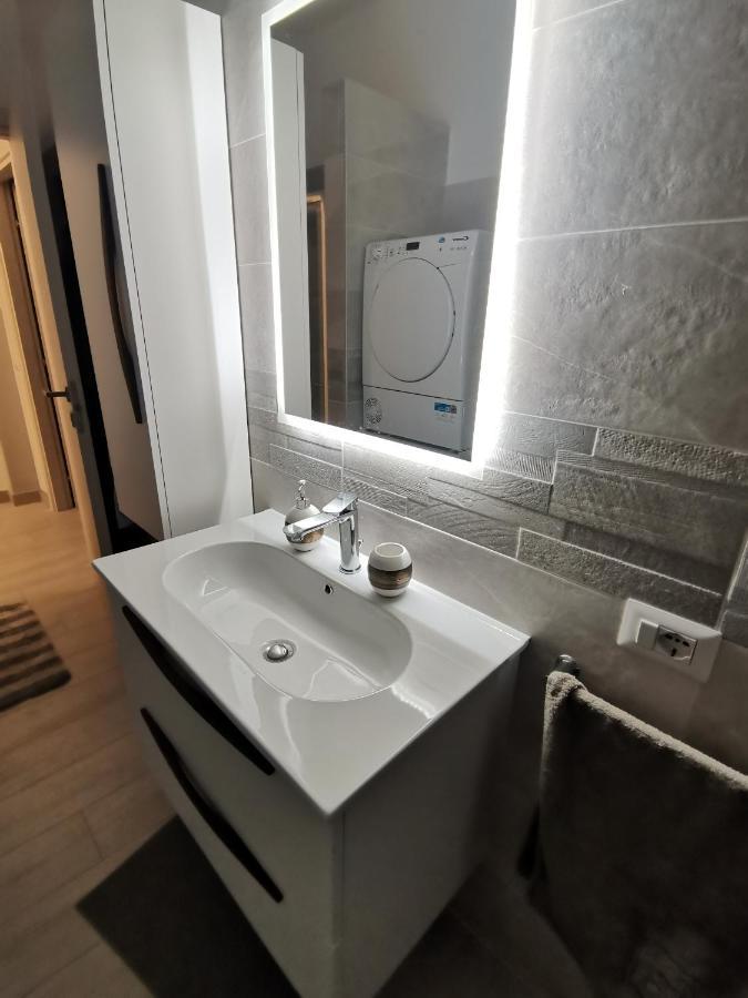 Shining House In Milan Apartment Bagian luar foto