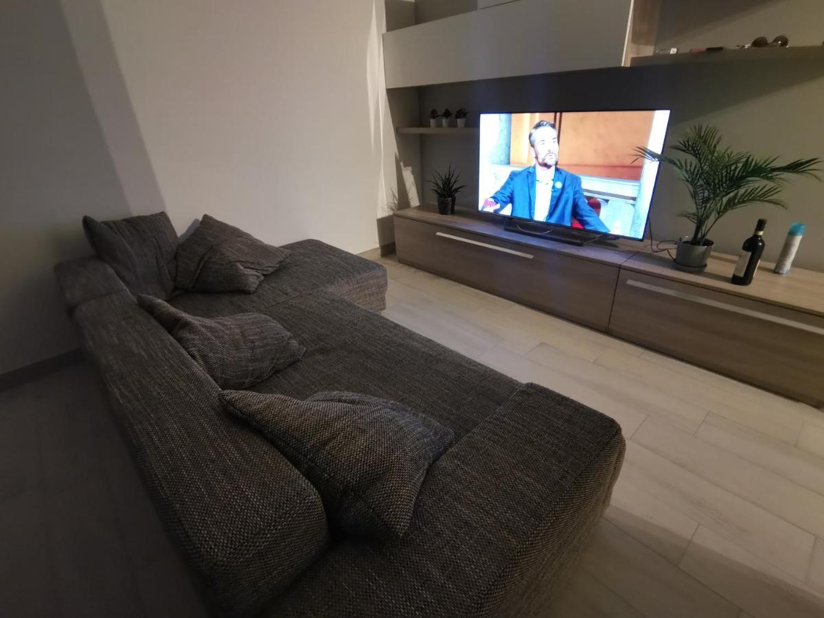 Shining House In Milan Apartment Bagian luar foto